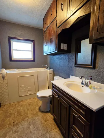 $99,900 | 603 Arnold Avenue North, Thief River Falls, MN 56701