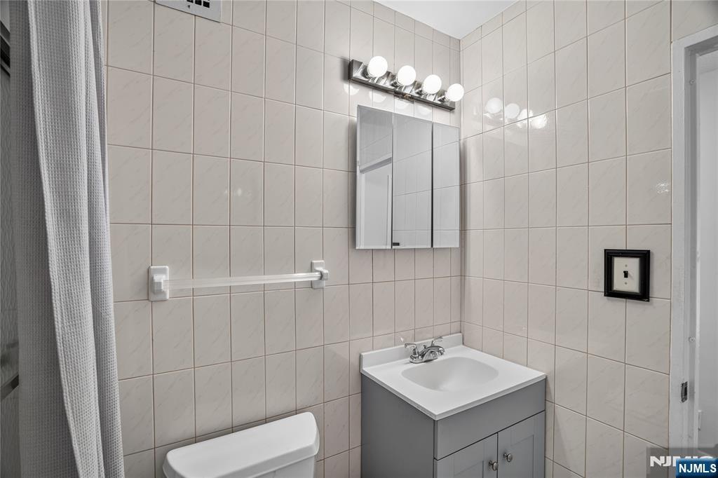 6 Horizon Road, Unit 602 Fort Lee, NJ 07024 - Photo 9 of 35