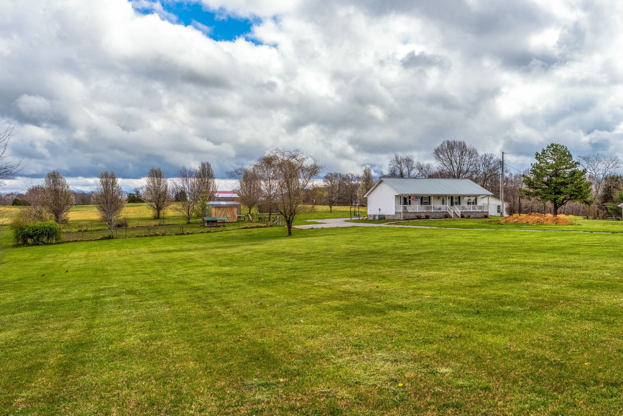 113 Fred Road Bon Aqua, TN 37025 - Photo 4 of 20 Gallery Image 4