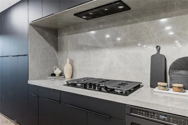 $1,900,000 | 8717 Kingship Court, Las Vegas, NV 89129