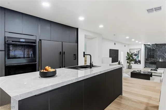 $1,900,000 | 8717 Kingship Court, Las Vegas, NV 89129