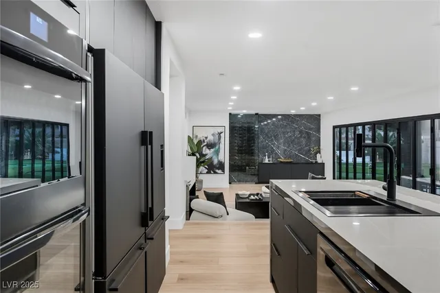 $1,900,000 | 8717 Kingship Court, Las Vegas, NV 89129