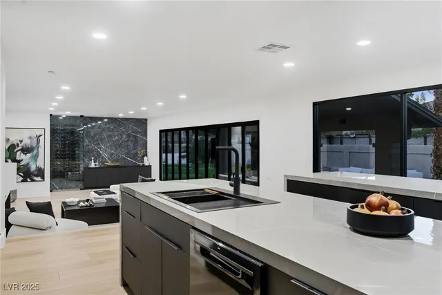 $1,900,000 | 8717 Kingship Court, Las Vegas, NV 89129