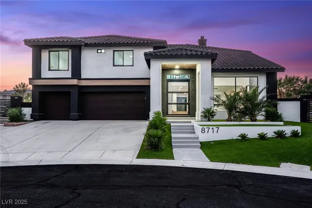$1,900,000 | 8717 Kingship Court, Las Vegas, NV 89129