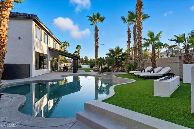 $1,900,000 | 8717 Kingship Court, Las Vegas, NV 89129