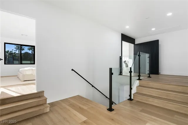 $1,900,000 | 8717 Kingship Court, Las Vegas, NV 89129