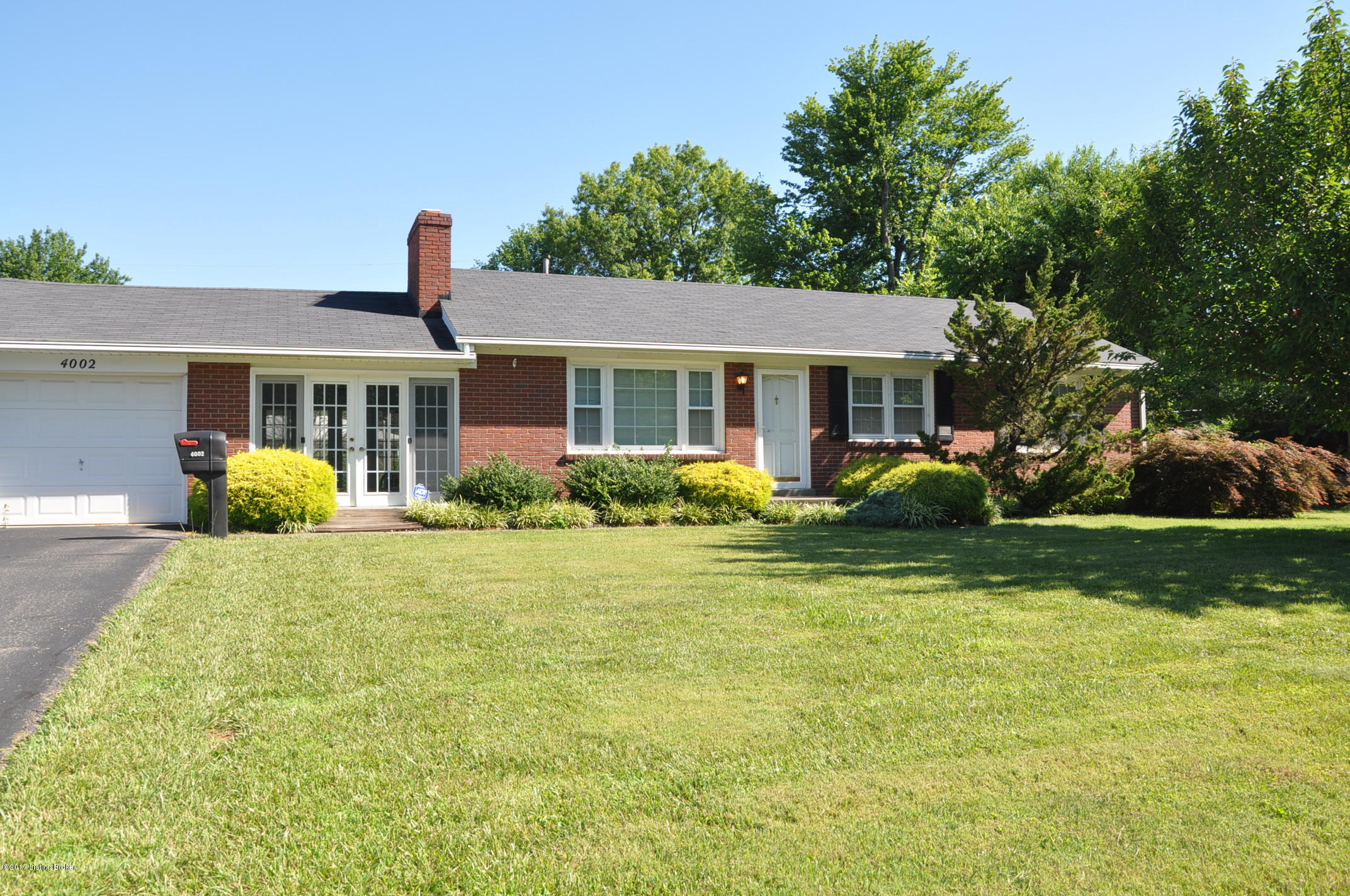 4002 Valley Station Road Louisville, KY 40272 - Photo 1 of 44 Welcome to 4002 Valley Station Road