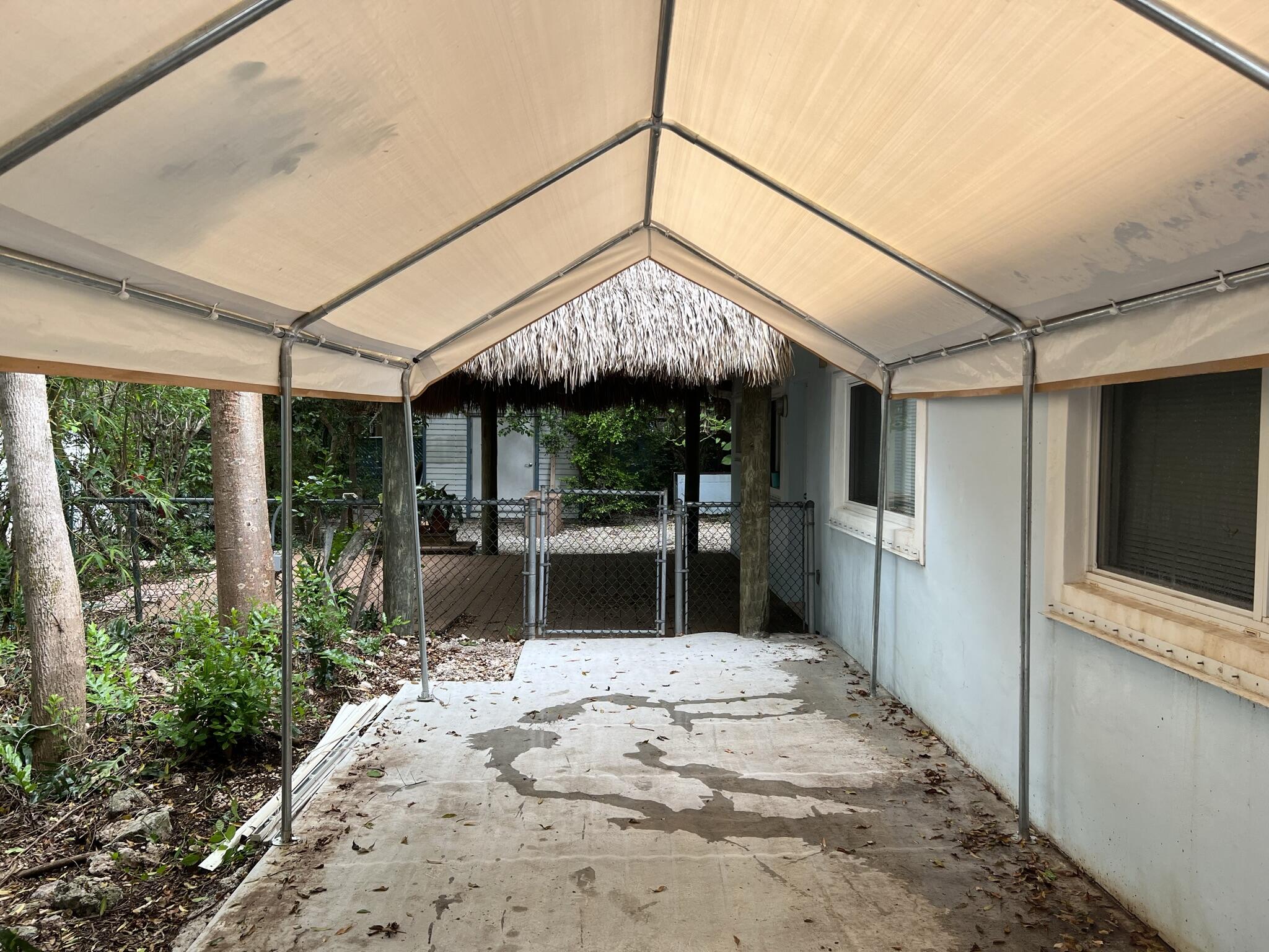 805 Madrid Road Key Largo, FL 33037 - Photo 2 of 31 Covered Parking