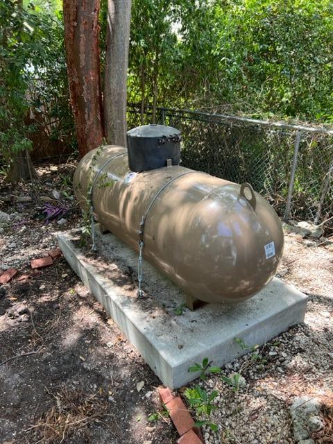 805 Madrid Road Key Largo, FL 33037 - Photo 30 of 31 Propane Tank on Slab