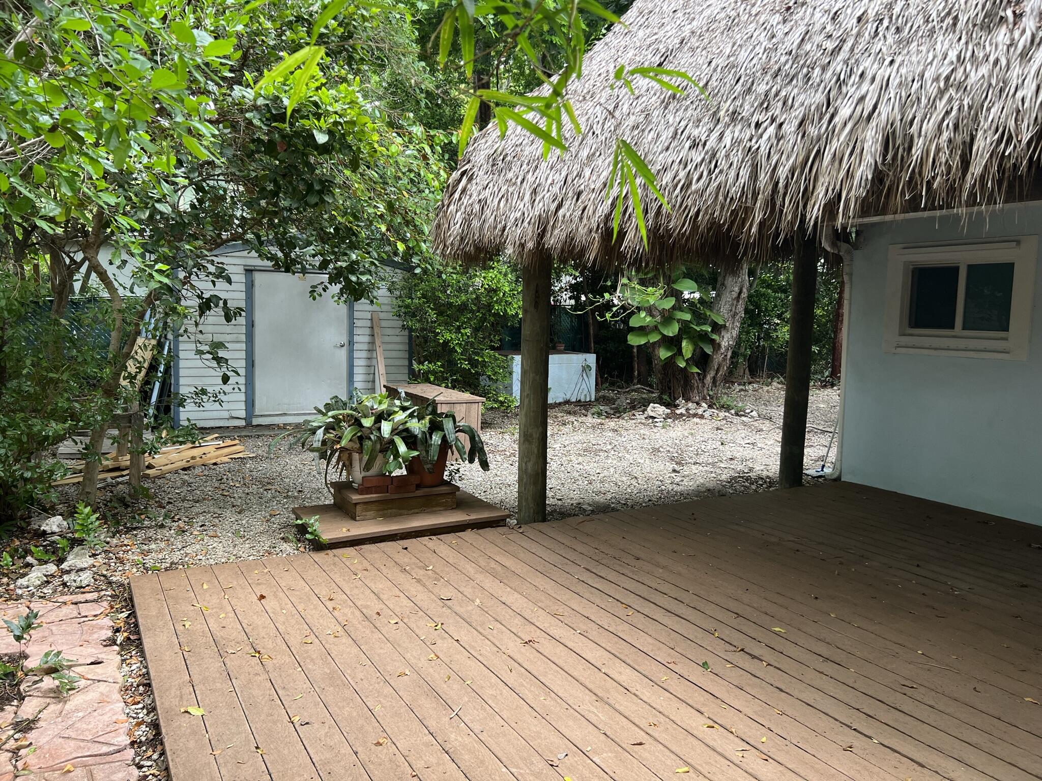 805 Madrid Road Key Largo, FL 33037 - Photo 6 of 31 Side Yard