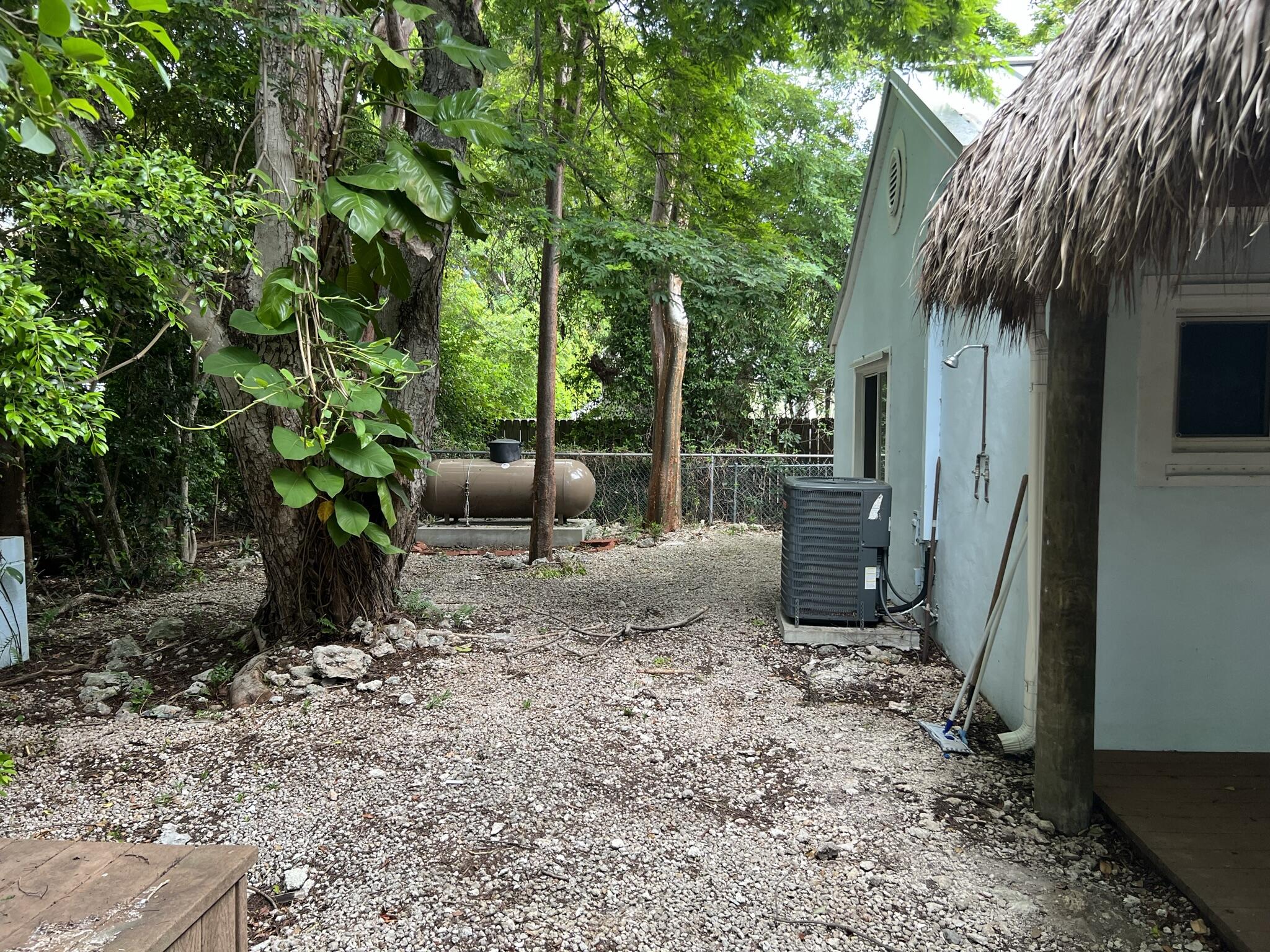 805 Madrid Road Key Largo, FL 33037 - Photo 9 of 31 Backyard