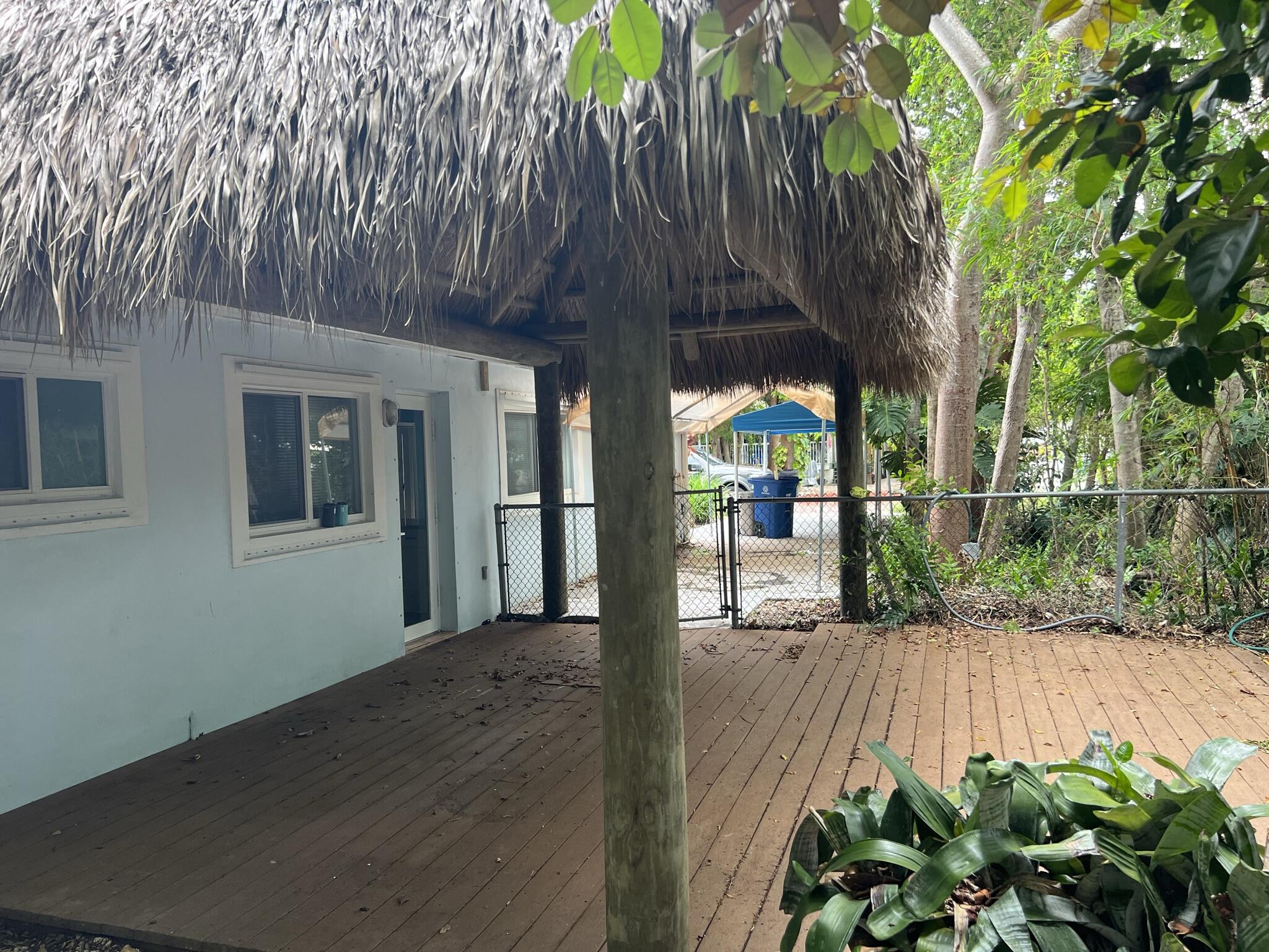805 Madrid Road Key Largo, FL 33037 - Photo 10 of 31 Tiki side view