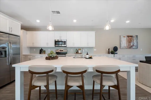 $1,169,000 | 21644 Long Trot Drive, Escondido, CA 92029