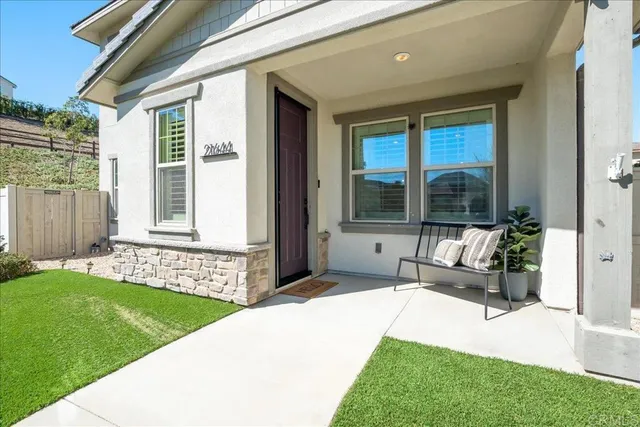 $1,169,000 | 21644 Long Trot Drive, Escondido, CA 92029