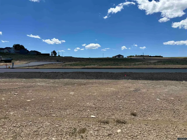 $94,200 | 234 Airport Avenue, Saratoga, WY 82331