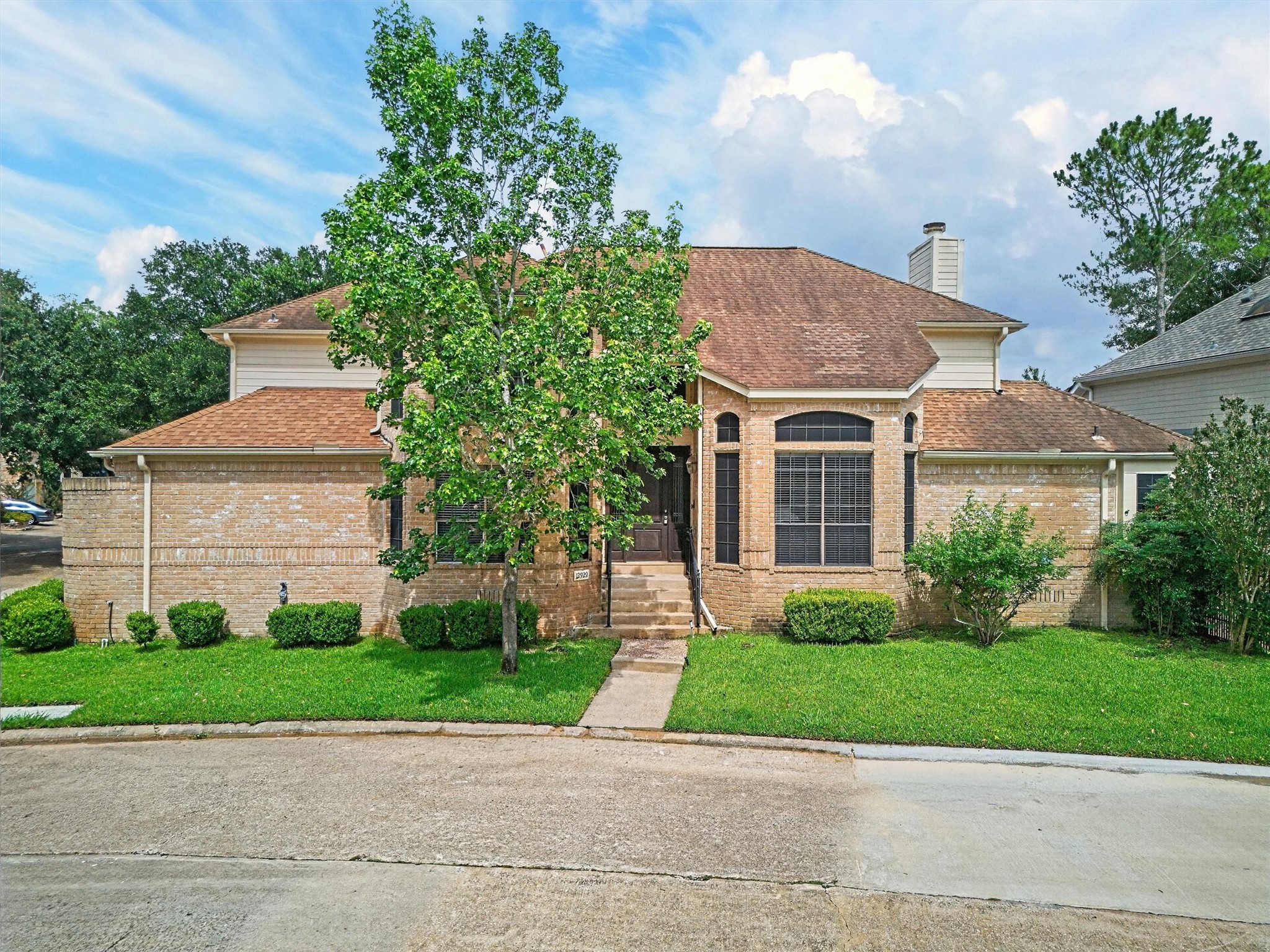 12929 Kingsbridge Lane Houston, TX 77077 - Photo 2 of 42