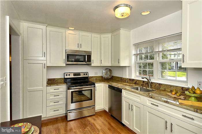 Totally renovated kitchen!