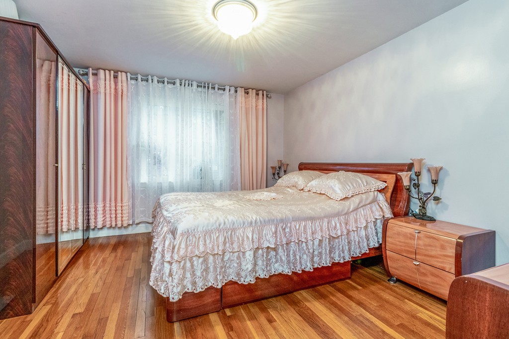99 Chestnut Street, Unit 2 Brookline, MA 02445 - Photo 13 of 20