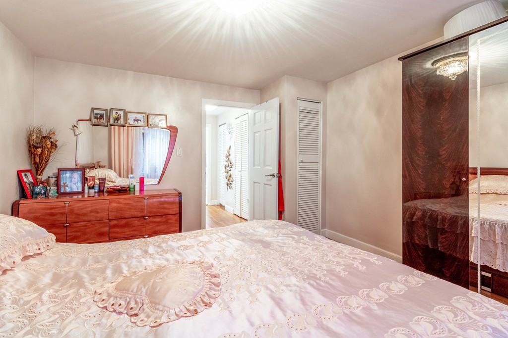 99 Chestnut Street, Unit 2 Brookline, MA 02445 - Photo 14 of 20