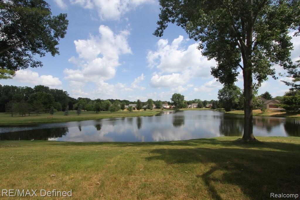 2332 Ulster Road Rochester Hills, MI 48309 - Photo 35 of 38