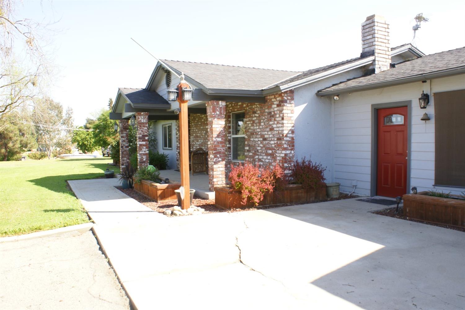 14819 Skyview Road Madera, CA 93636 - Photo 4 of 37 Gallery Image 4