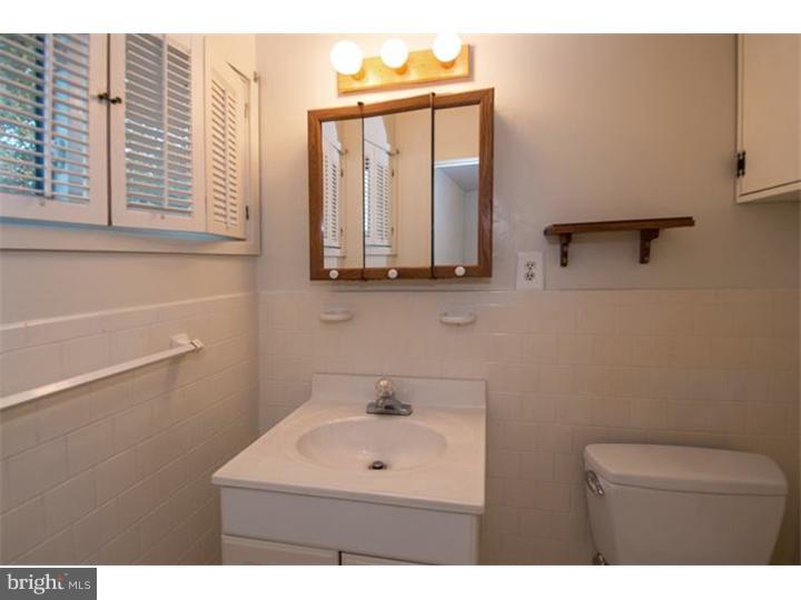 542 Greystone Road Ambler, PA 19002 - Photo 12 of 21 Bathroom