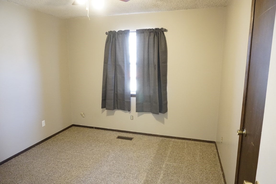 1211 Delaware Perry, OK 73077 - Photo 15 of 27 Gallery Image 15