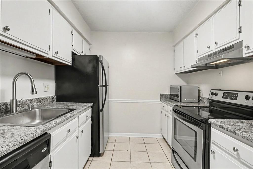 5159 Roswell Road, Unit 9 Sandy Springs, GA 30342 - Photo 14 of 27 Gallery Image 14