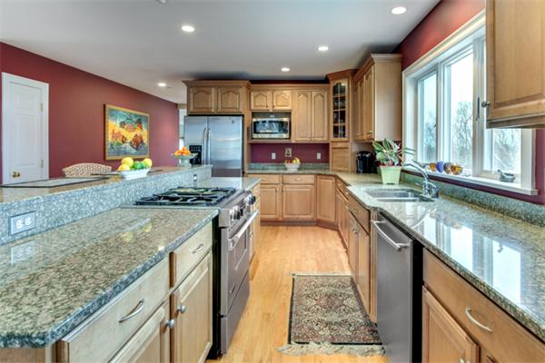 22 Upland Road Wakefield, MA 01880 - Photo 9 of 29 Gallery Image 9