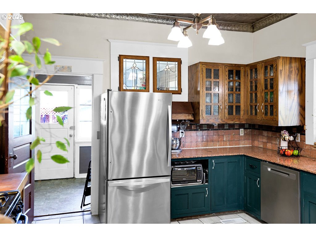 1132 Ash Avenue Cottage Grove, OR 97424 - Photo 14 of 48