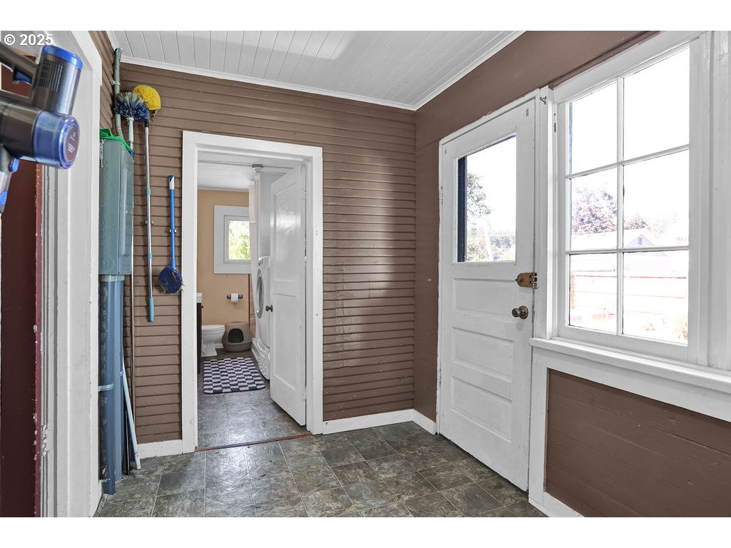 1132 Ash Avenue Cottage Grove, OR 97424 - Photo 25 of 48