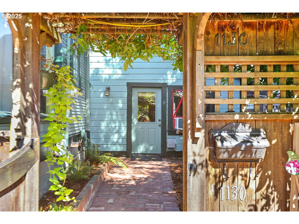 1132 Ash Avenue Cottage Grove, OR 97424 - Photo 29 of 48