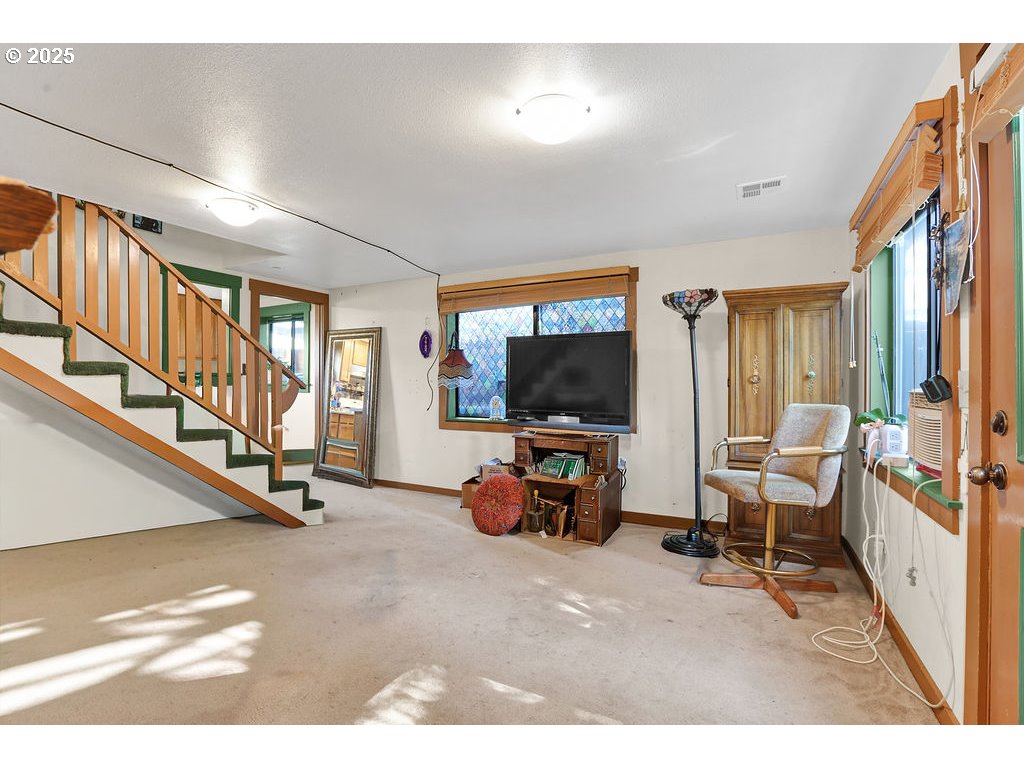 1132 Ash Avenue Cottage Grove, OR 97424 - Photo 31 of 48