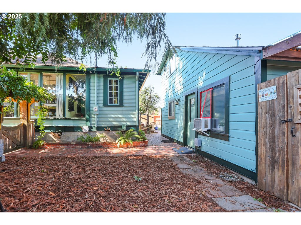 1132 Ash Avenue Cottage Grove, OR 97424 - Photo 40 of 48