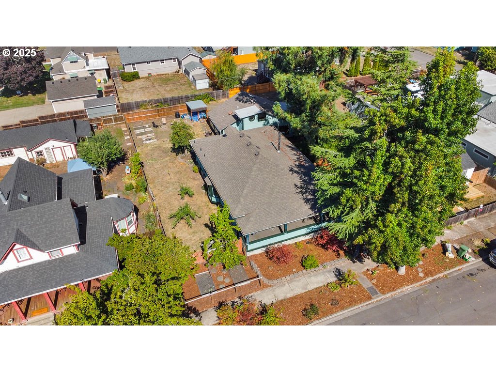 1132 Ash Avenue Cottage Grove, OR 97424 - Photo 45 of 48