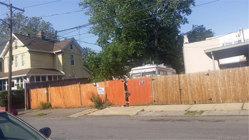 412 Logan Street Bridgeport, CT 06607 - Photo 1 of 1 Gallery Image 1