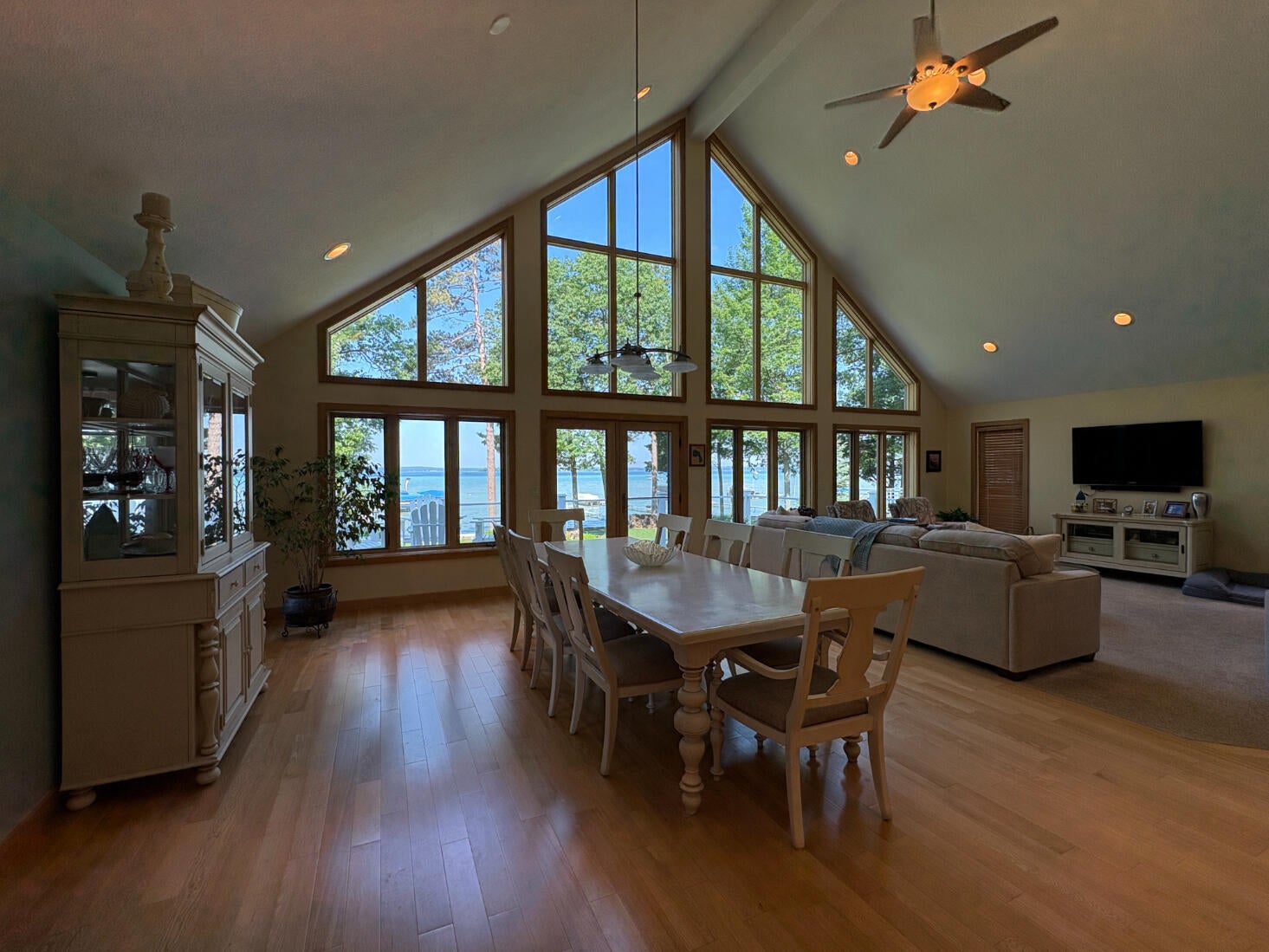 169 Pine Bluffs Road Roscommon, MI 48653 - Photo 15 of 61 Dining - Living Areas