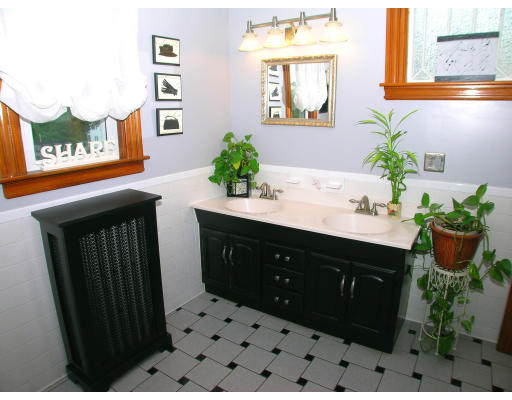 89 Beech Street Clinton, MA 01510 - Photo 12 of 22 Gallery Image 12