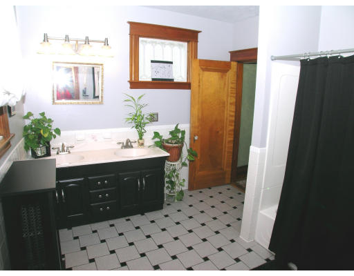89 Beech Street Clinton, MA 01510 - Photo 13 of 22 Gallery Image 13