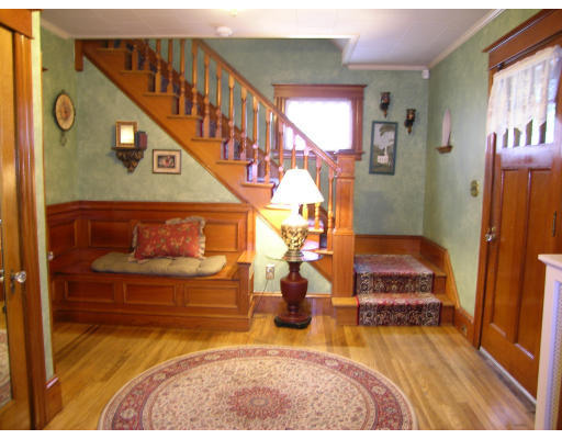 89 Beech Street Clinton, MA 01510 - Photo 4 of 22 Gallery Image 4