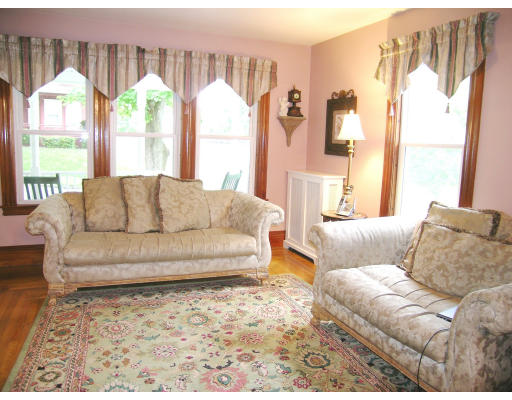 89 Beech Street Clinton, MA 01510 - Photo 5 of 22 Gallery Image 5