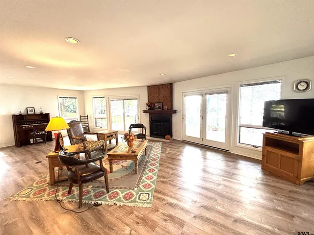 $4,400 | 20868 Bay Shore Drive, Flint, TX 75762