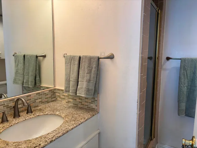 $4,400 | 20868 Bay Shore Drive, Flint, TX 75762