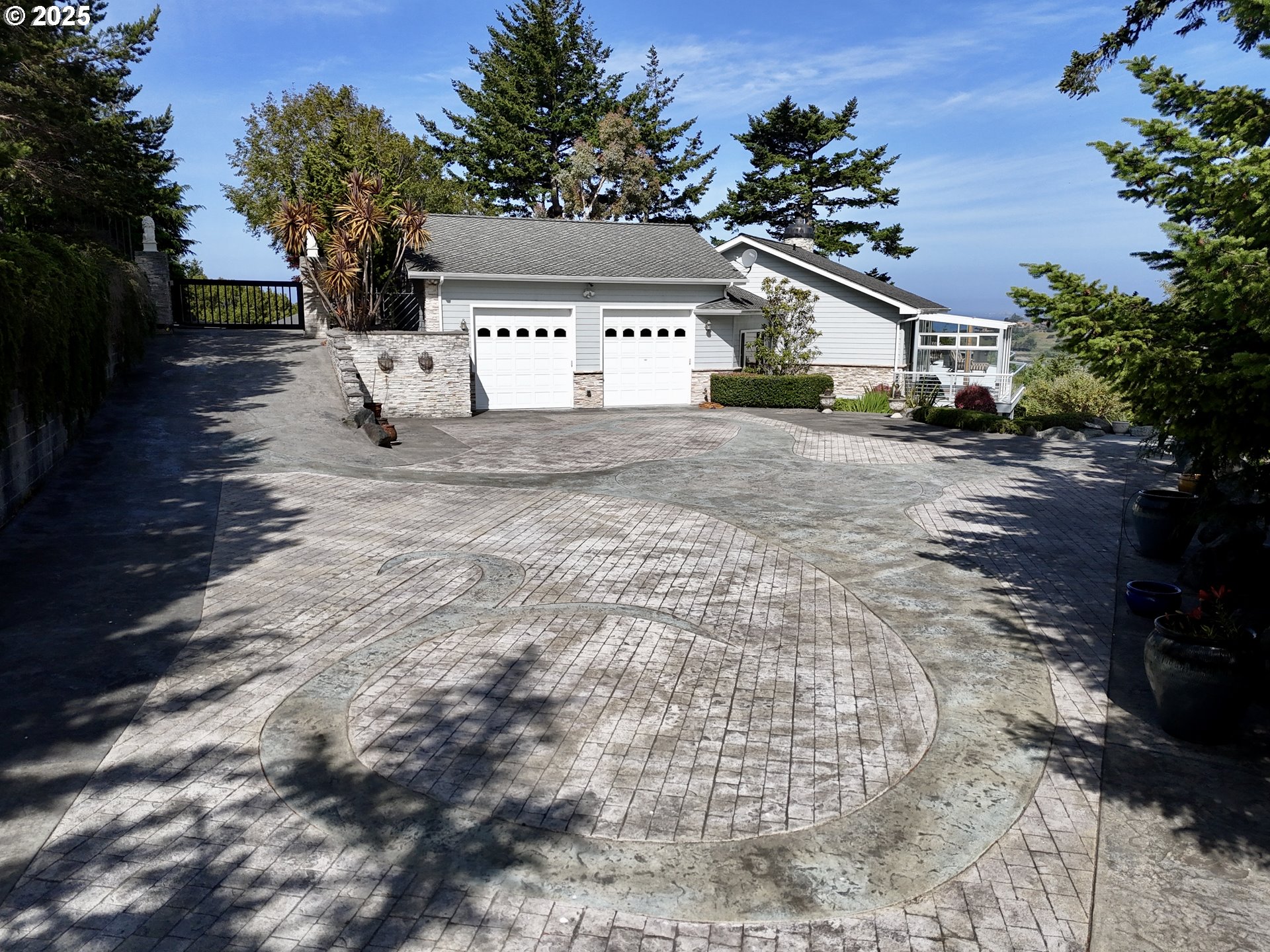 94414 Tom Cat Hill Road Gold Beach, OR 97444 - Photo 7 of 48