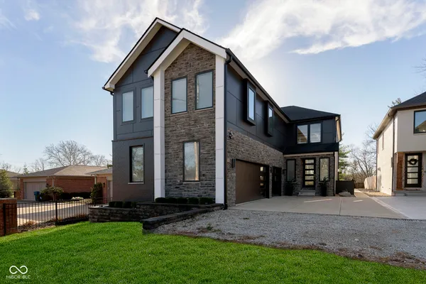 $8,900 | 429 West 86th Street, Indianapolis, IN 46260