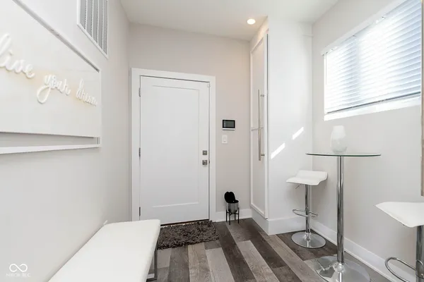 $8,900 | 429 West 86th Street, Indianapolis, IN 46260