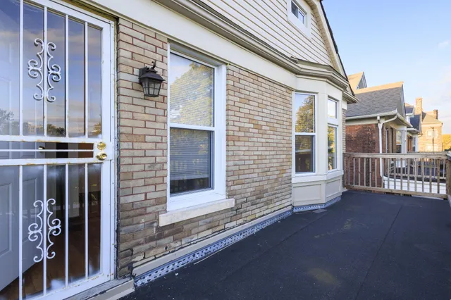 $1,099 | Undisclosed Address, Detroit, MI 48202