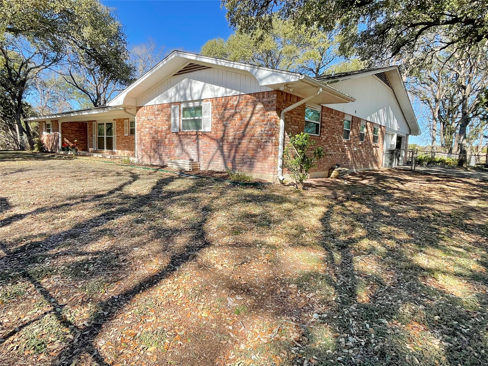 700 Shanklin Road Belton, TX 76513 - Photo 3 of 33 a front view of a house with a yard