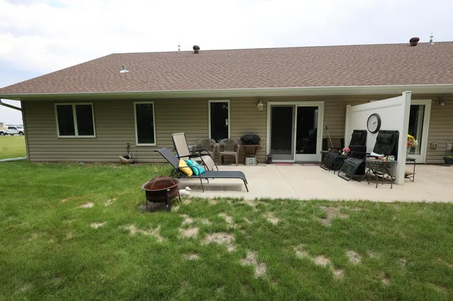 $272,000 | 573 7th Avenue Southeast, Mayville, ND 58257