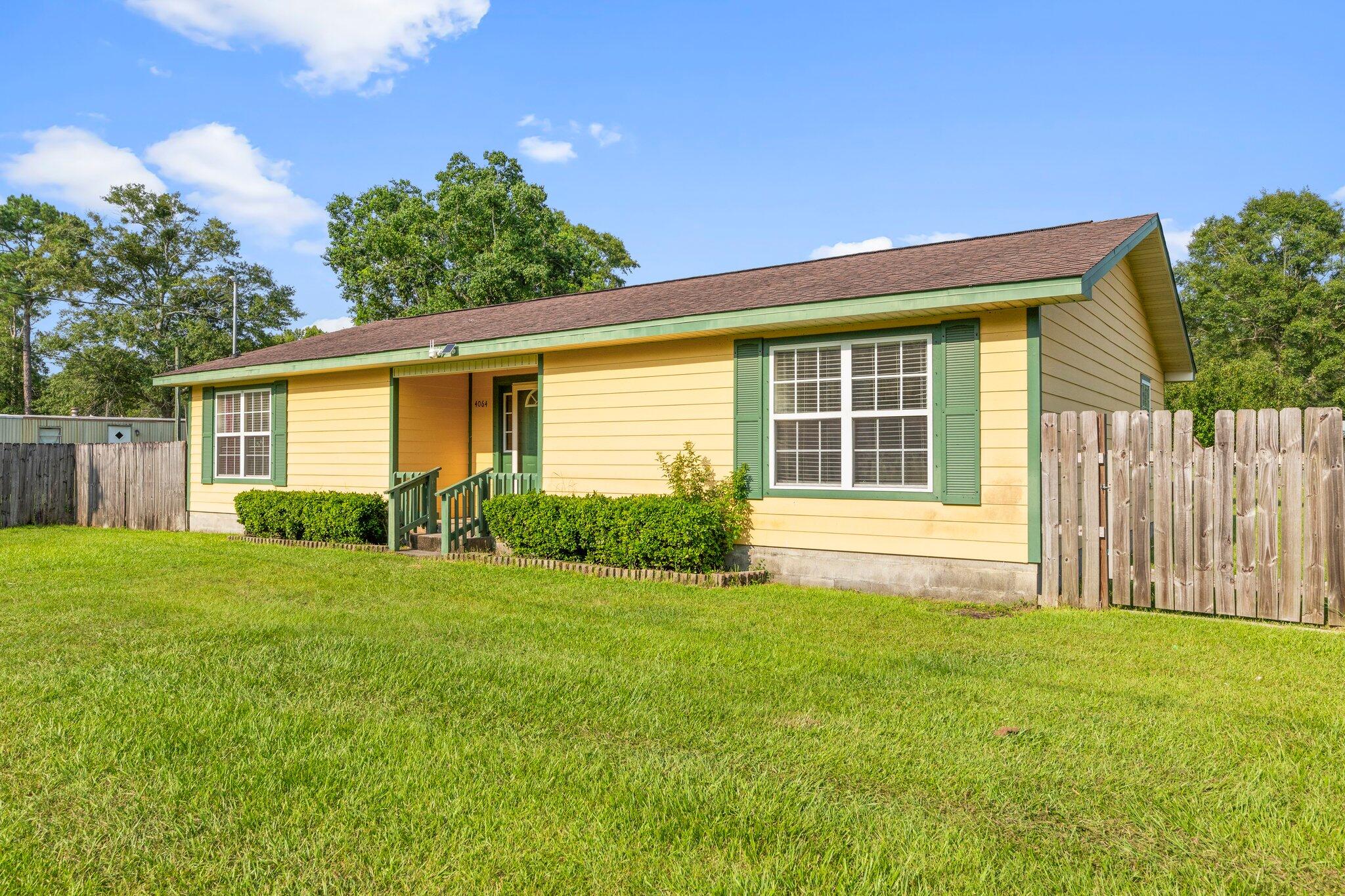 4064 Roxies Lane Pace, FL 32571 - Photo 3 of 29 Gallery Image 3